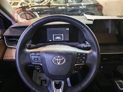 تۆیۆتا کامری